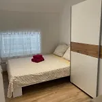 Apartmaji Meduza 2 Apartment *