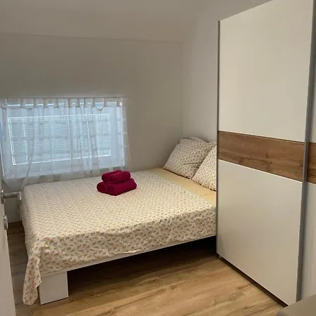 Apartmaji Meduza 2 Apartman *