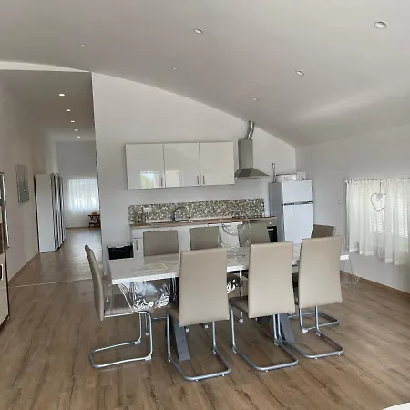 Apartmaji Meduza 2
