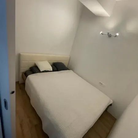 Apartmaji Meduza 2 *