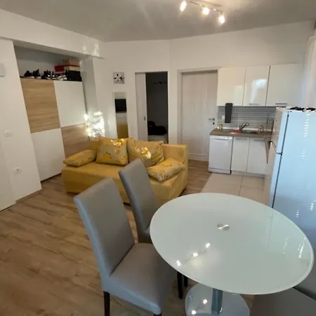 Apartmaji Meduza 2 *