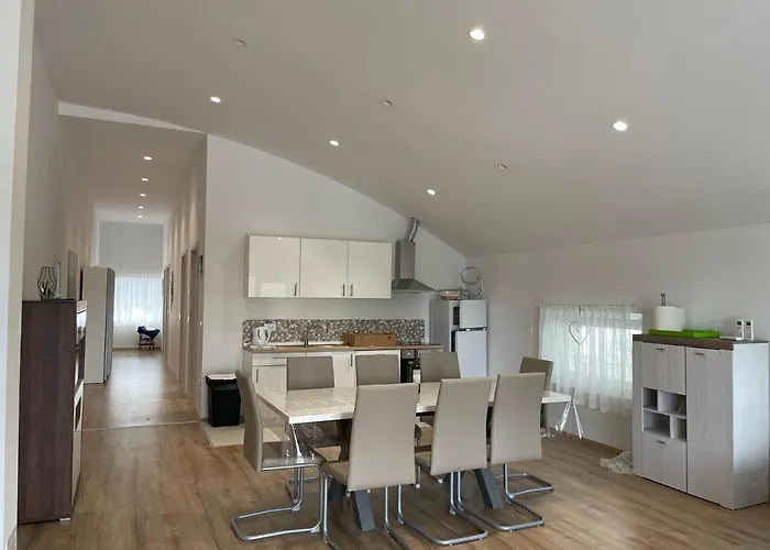 Apartmaji Meduza 2 *